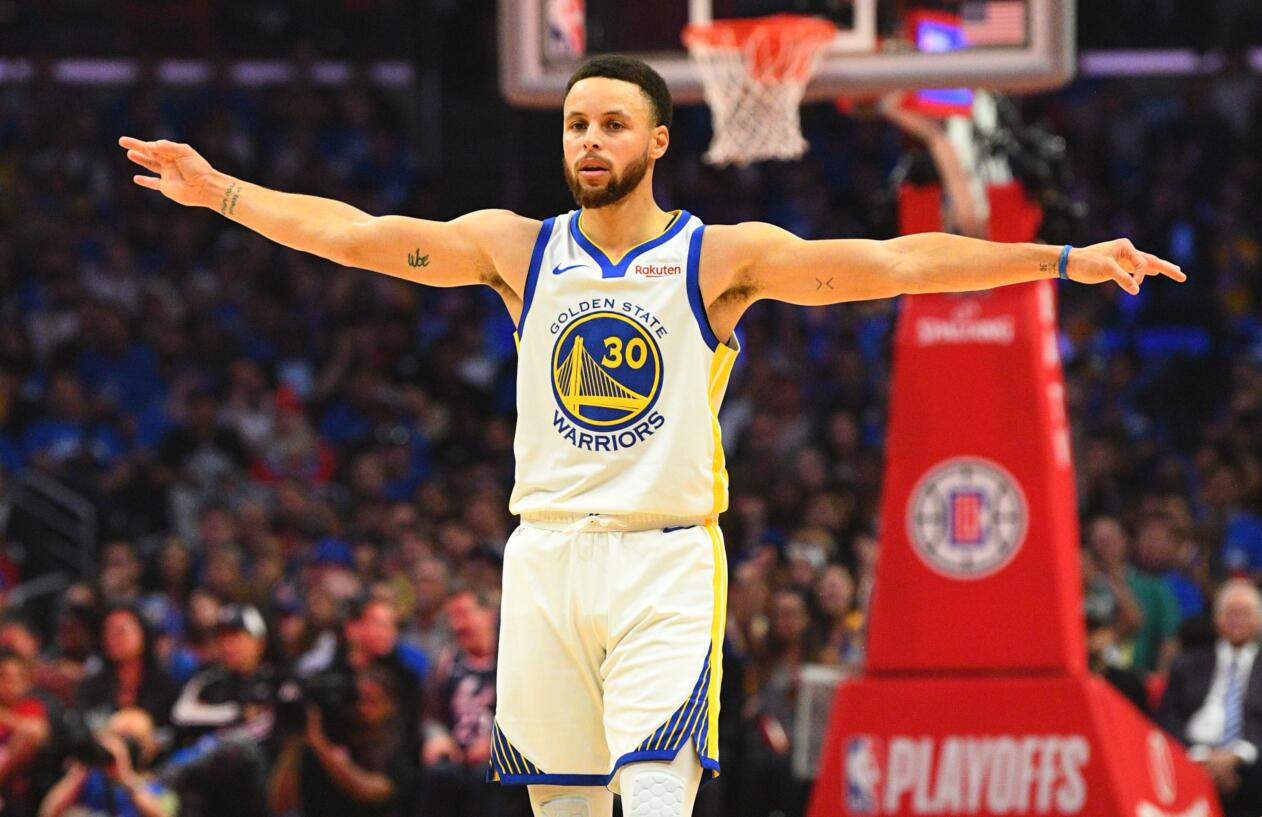 记者：丘库埃泽目前最有可能去富勒姆，土超俱乐部没报价