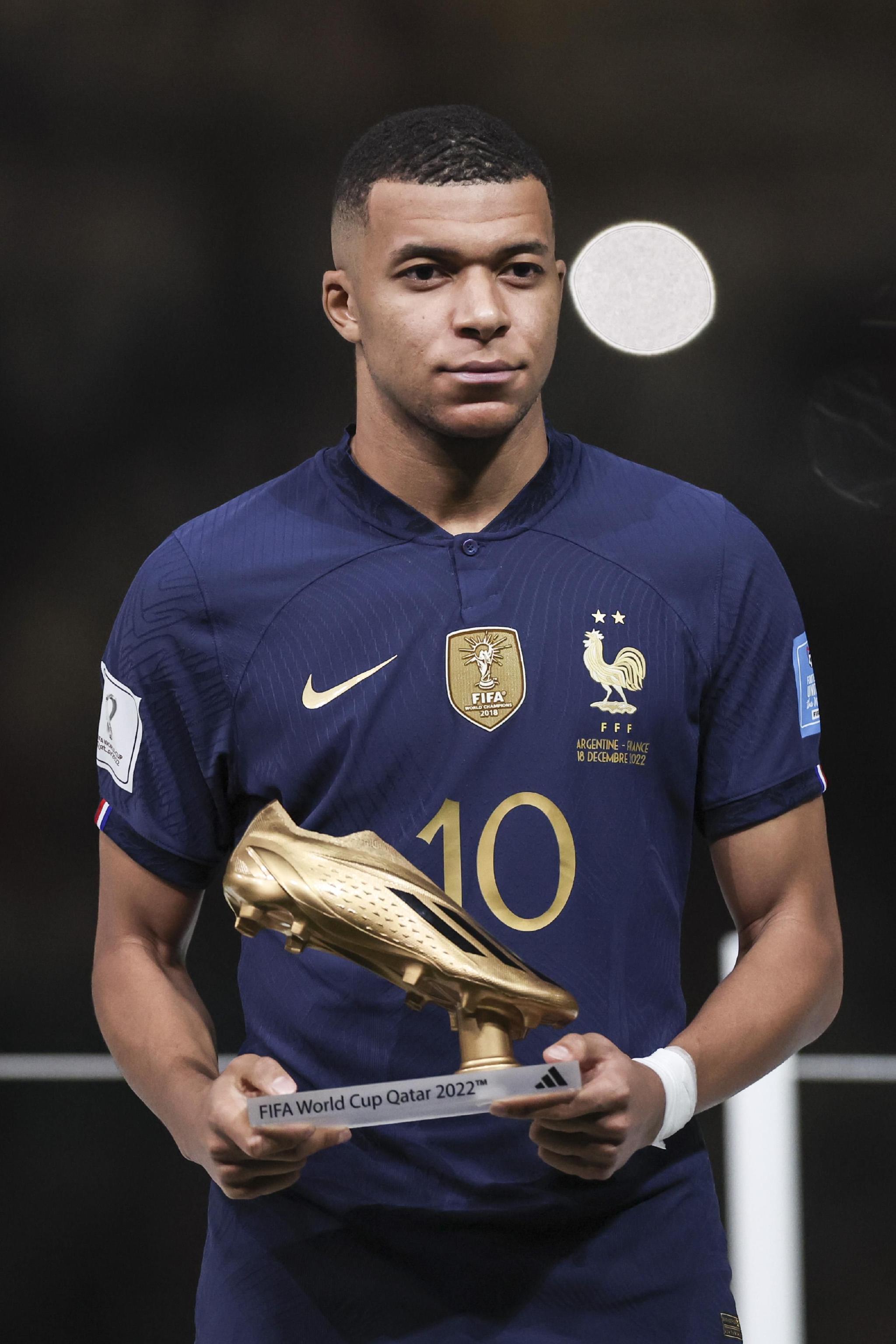 中游球队依 中游球队依