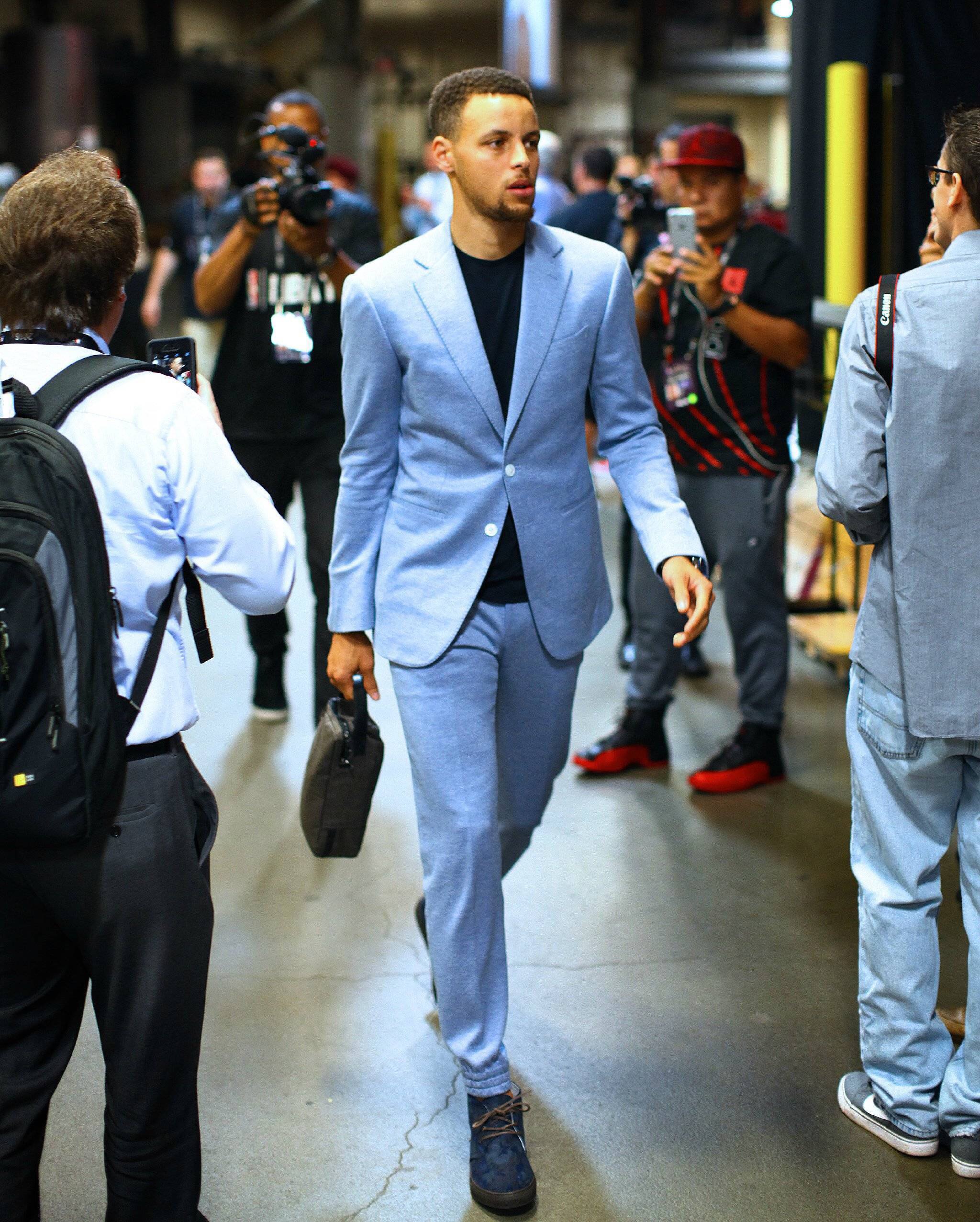 边线兵线何 边线兵线何