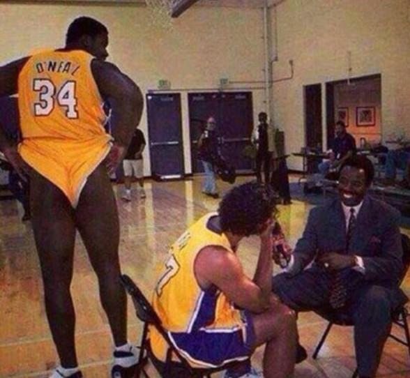 中超-韩佳奇两送礼法比奥造绝平球 10人国安2-2申花